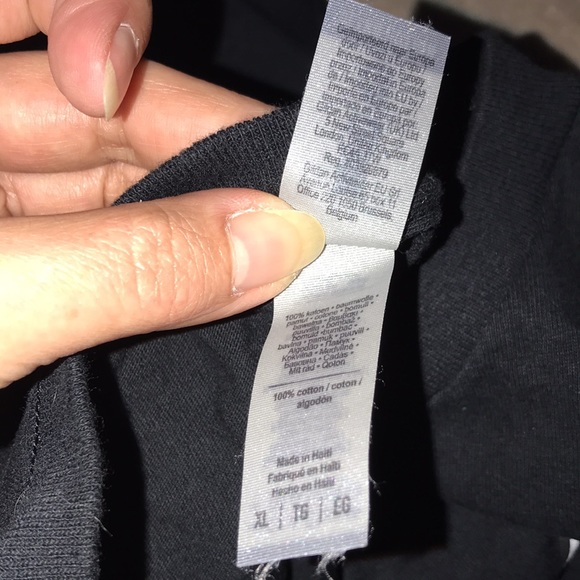 Gildan Ultra cotton XL black black white orange and red tee 💕 - Picture 4 of 5